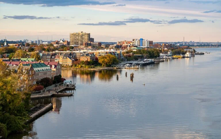 Wide,View,Of,The,Historic,City,Of,Alexandria,And,The